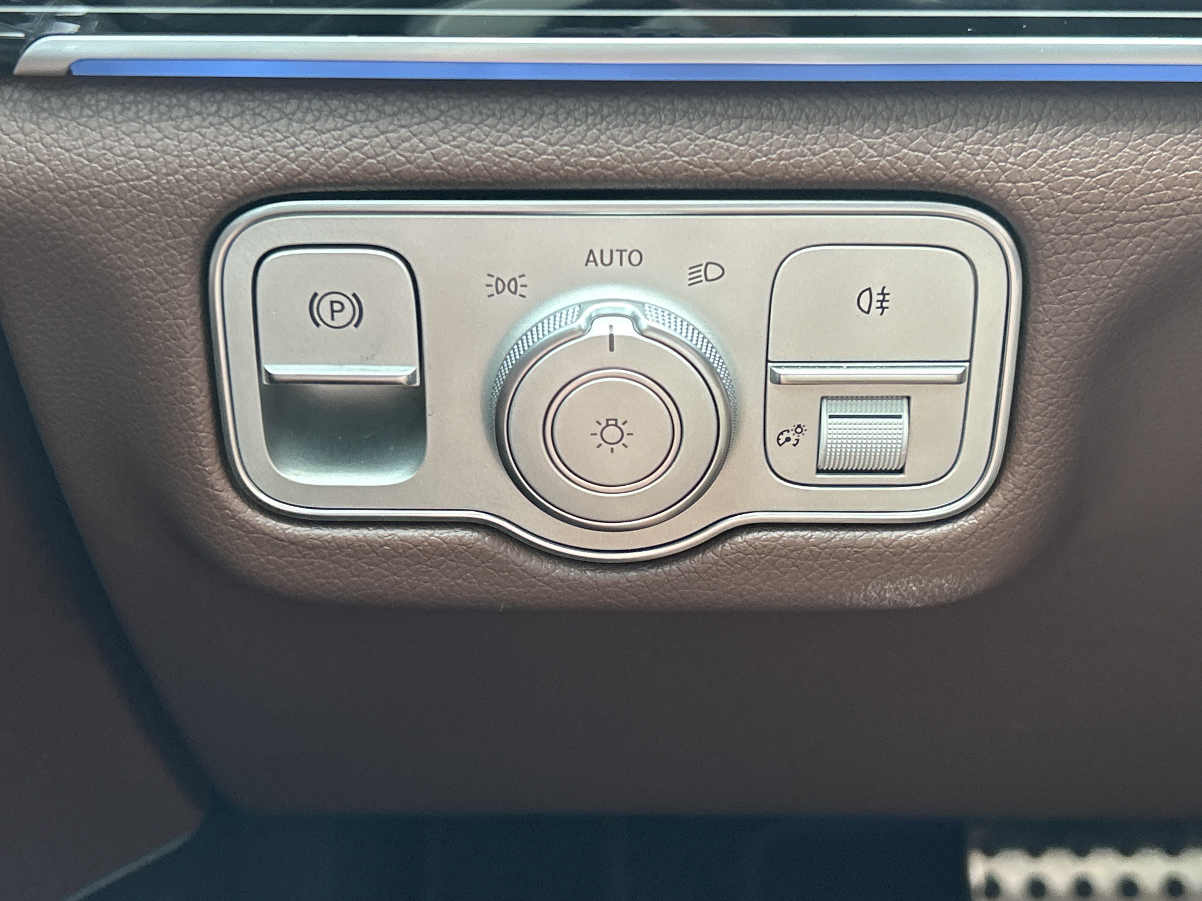 Certified 2024 Mercedes-Benz GLS 450 4MATIC image 25