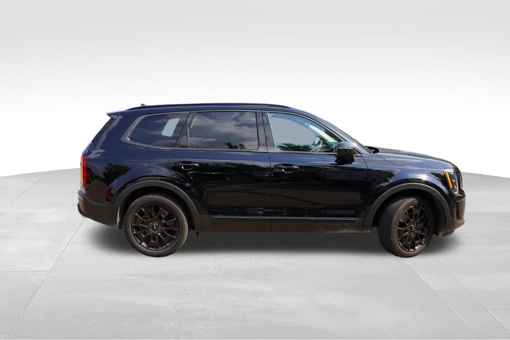 Certified 2022 Kia Telluride EX w/ EX Premium Package AWD/4WD image 2