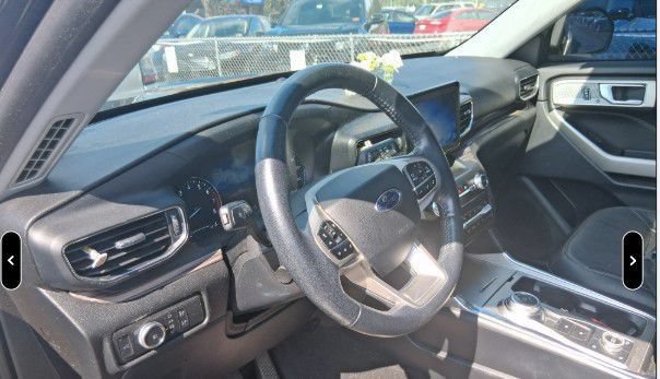 Used 2020 Ford Explorer Limited AWD/4WD image 2