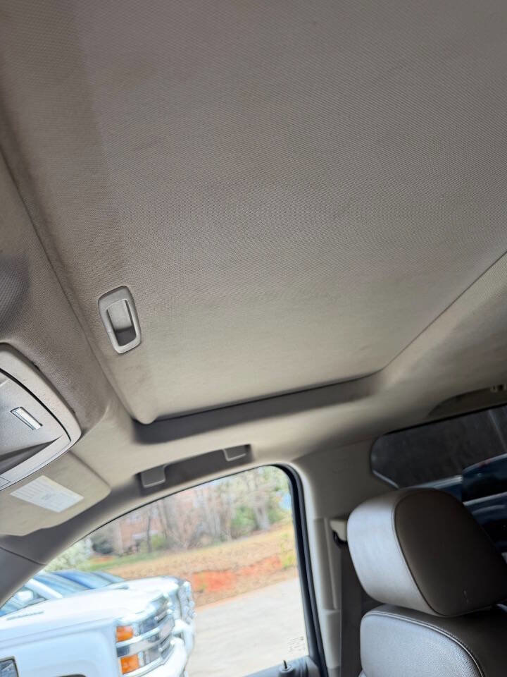 Used 2015 Chevrolet Suburban LTZ image 16