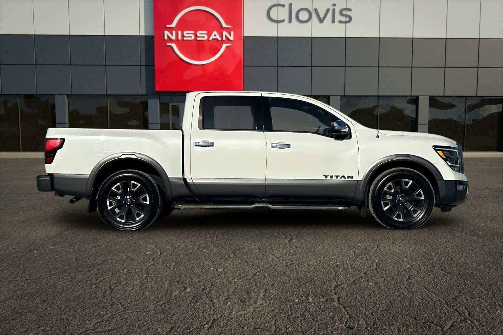 Used 2021 Nissan Titan Platinum Reserve w/ Moonroof Package RWD image 9
