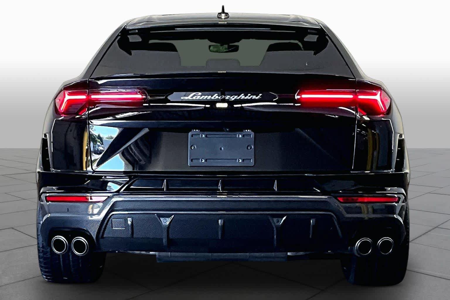 Used 2024 Lamborghini Urus Performante AWD/4WD image 5