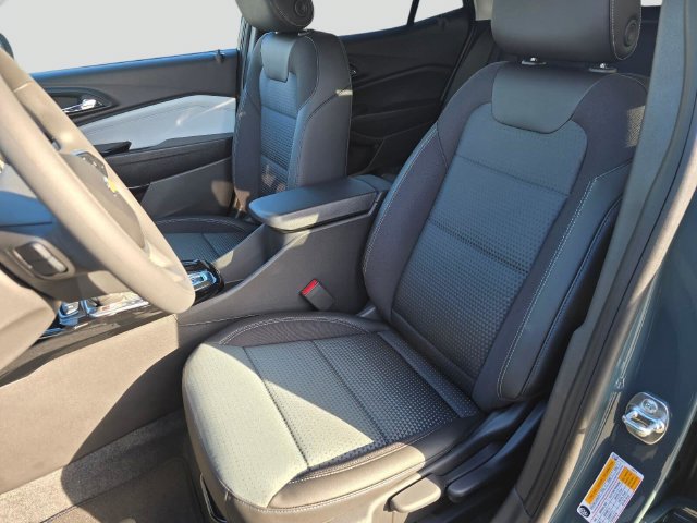 New 2026 Chevrolet Trax LT FWD image 25