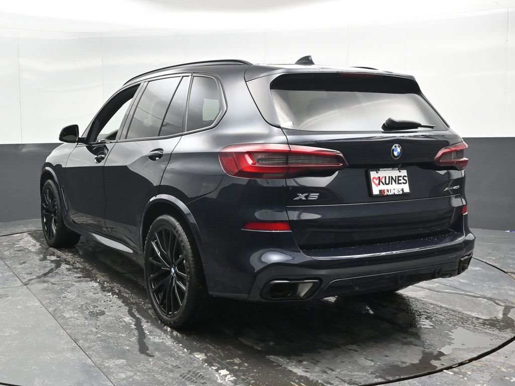 Used 2023 BMW X5 xDrive40i w/ M Sport Package image 11