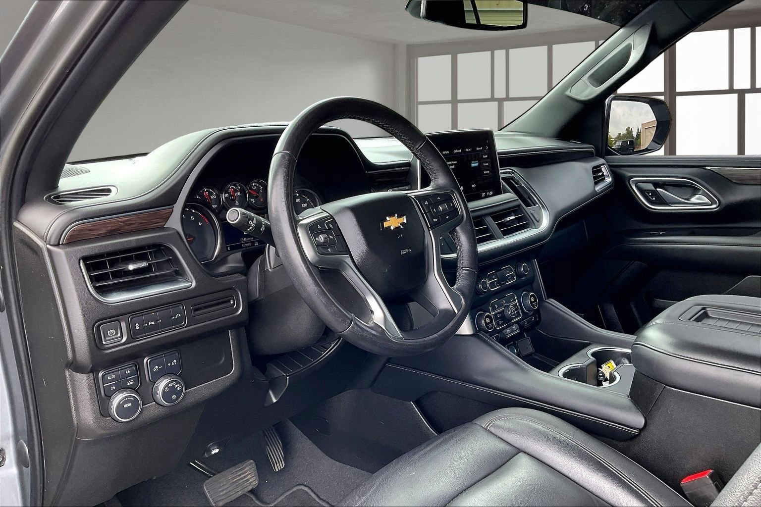 Used 2021 Chevrolet Tahoe LT w/ Rear Media and Nav Package AWD/4WD image 17