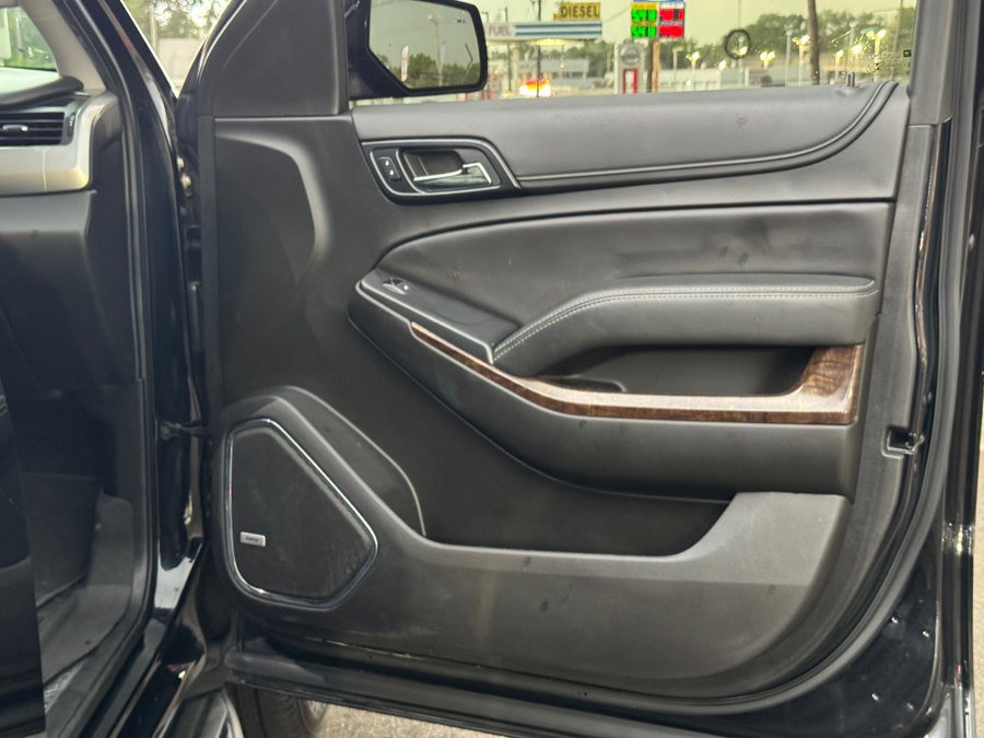 Used 2019 Chevrolet Suburban LT AWD/4WD image 41