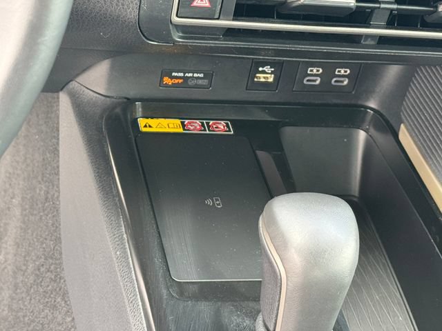 Used 2025 Toyota Camry SE FWD image 19