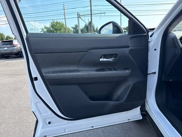 New 2026 Nissan Kicks SV w/ Cold Weather Package AWD/4WD image 12