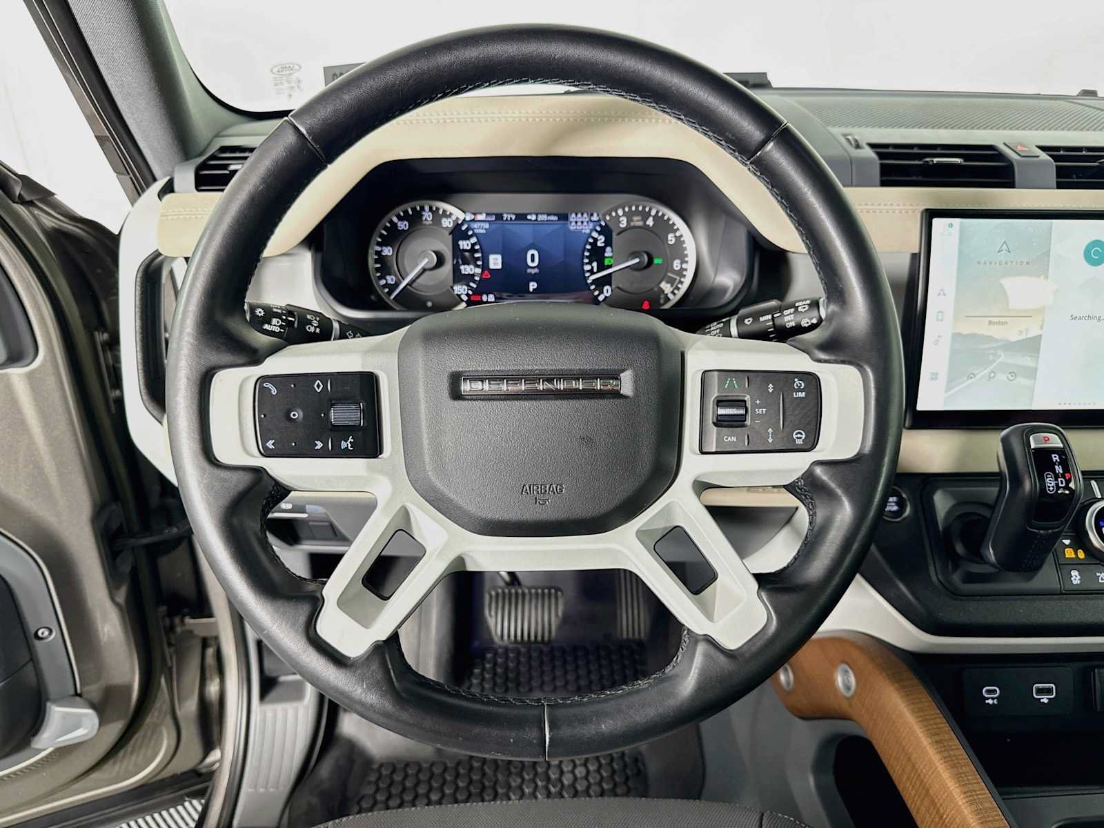 Used 2023 Land Rover Defender 130 X-Dynamic SE AWD/4WD image 12