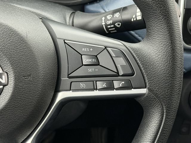 Used 2025 Nissan Versa SV FWD image 28