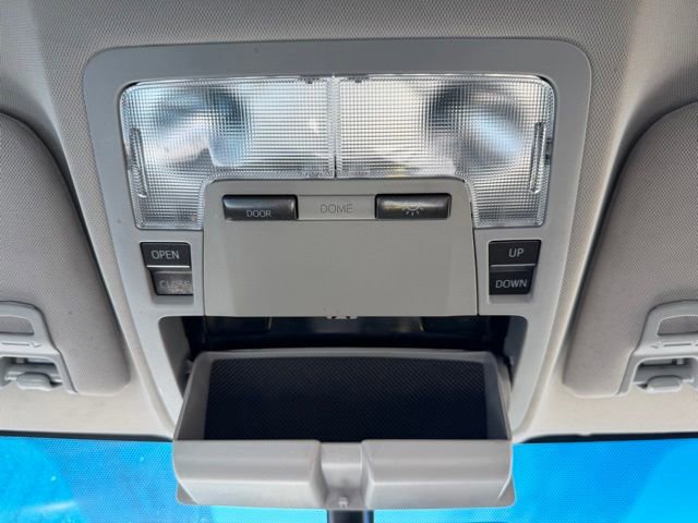 Used 2016 Toyota Avalon Touring FWD image 29