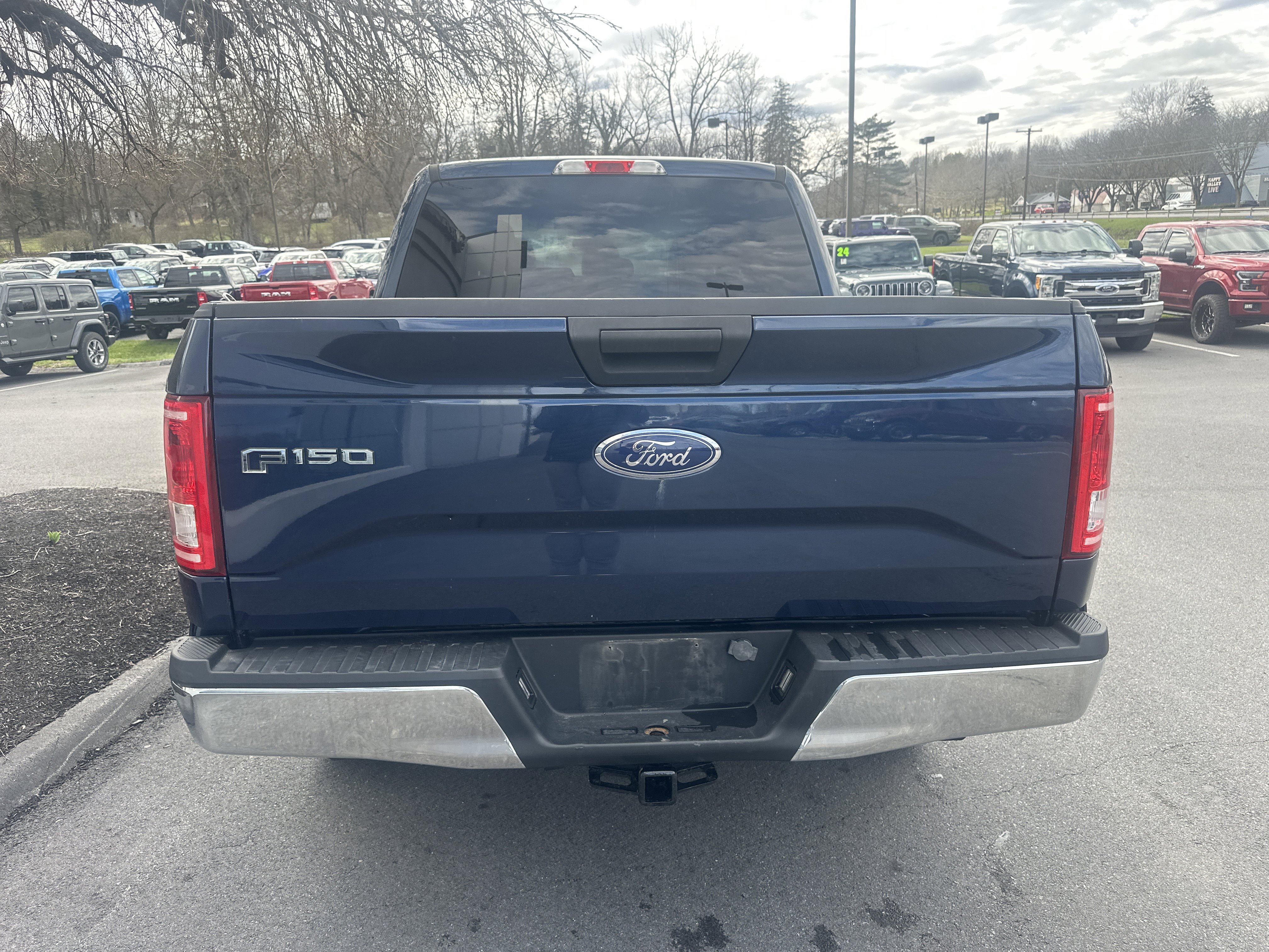 Used 2015 Ford F150 XLT AWD/4WD image 4