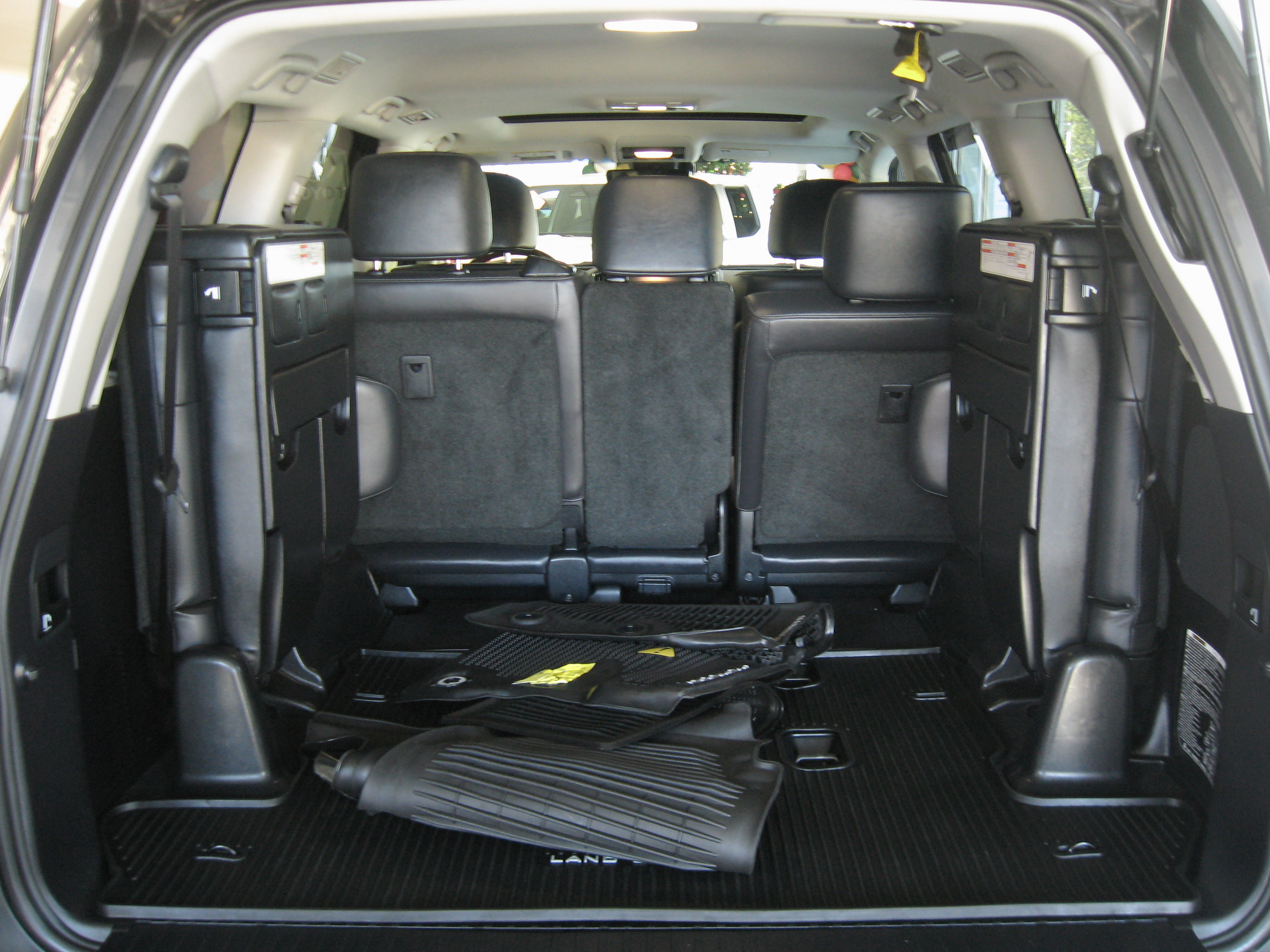 Used 2018 Toyota Land Cruiser image 22