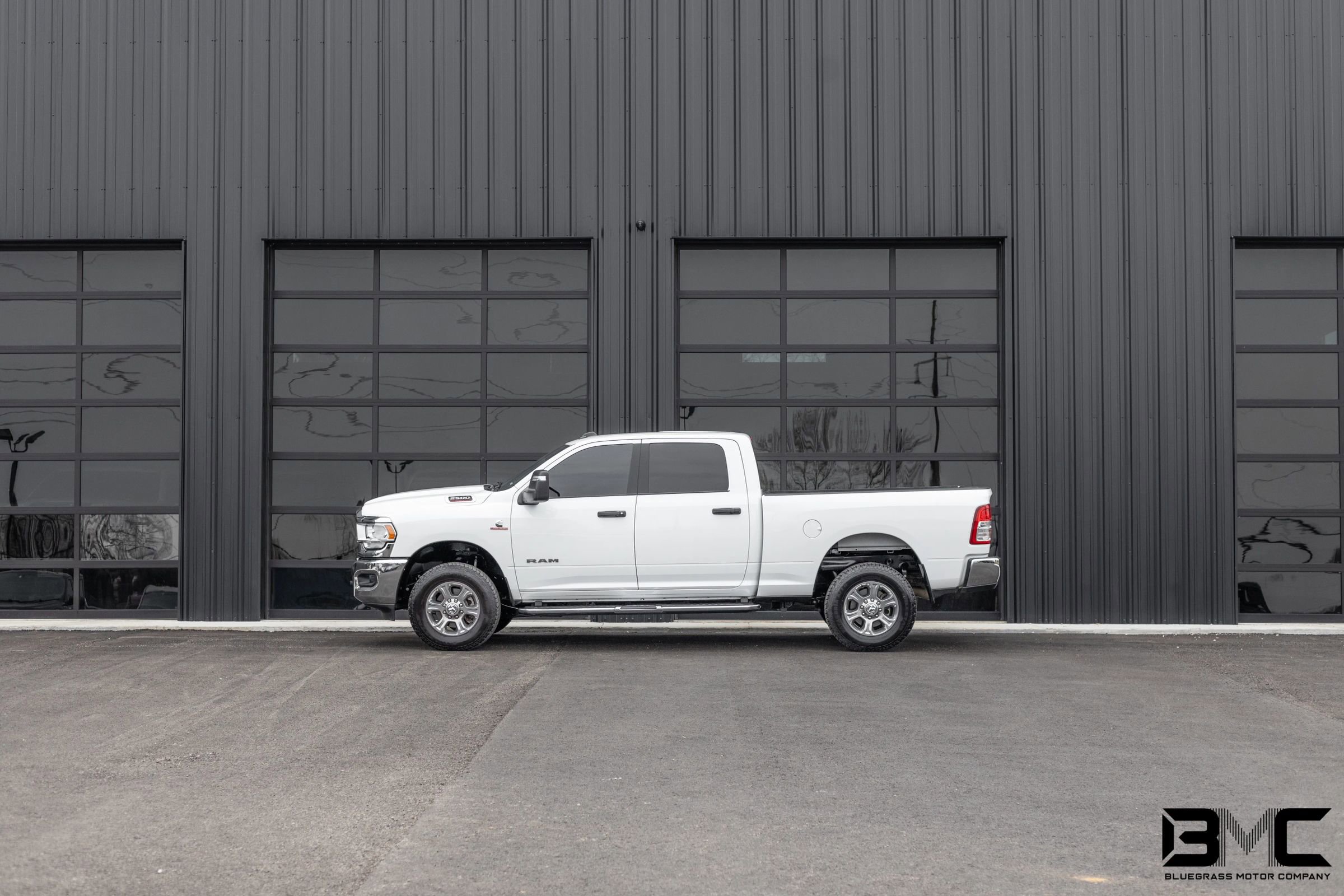 Used 2024 RAM 2500 Big Horn AWD/4WD image 1