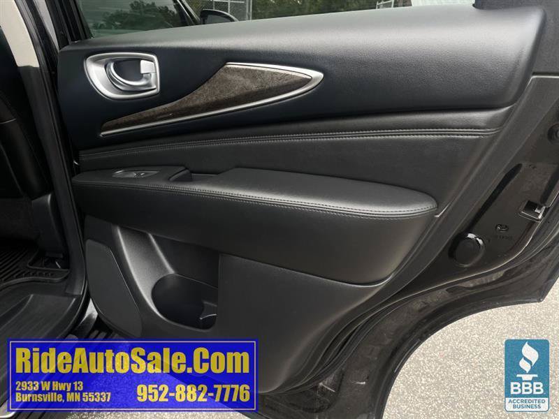 Used 2013 INFINITI JX35 AWD w/ Premium Pkg image 16