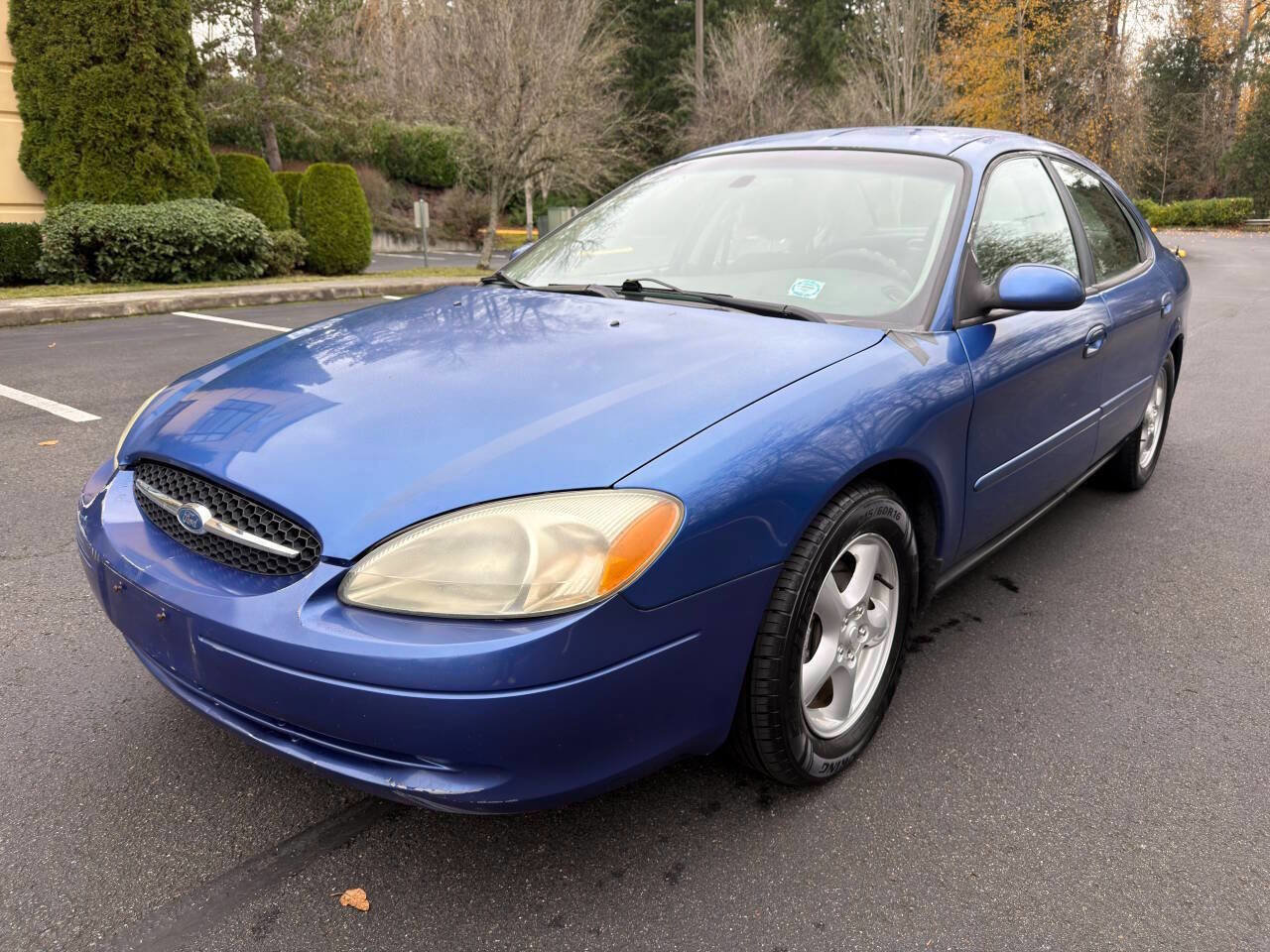 Used 2003 Ford Taurus SE image 1