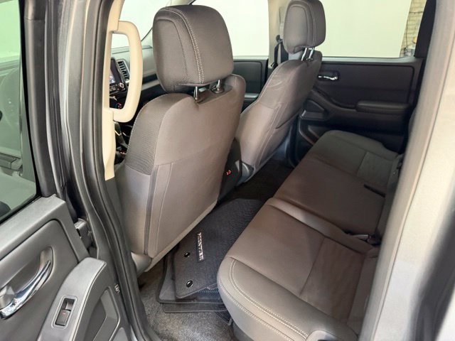 Used 2023 Nissan Frontier SV w/ Technology Package RWD image 32