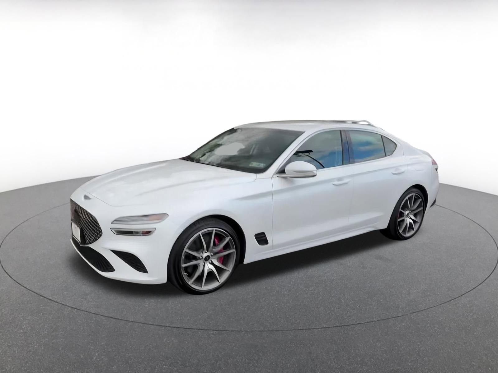Used 2025 Genesis G70 2.5T image 9