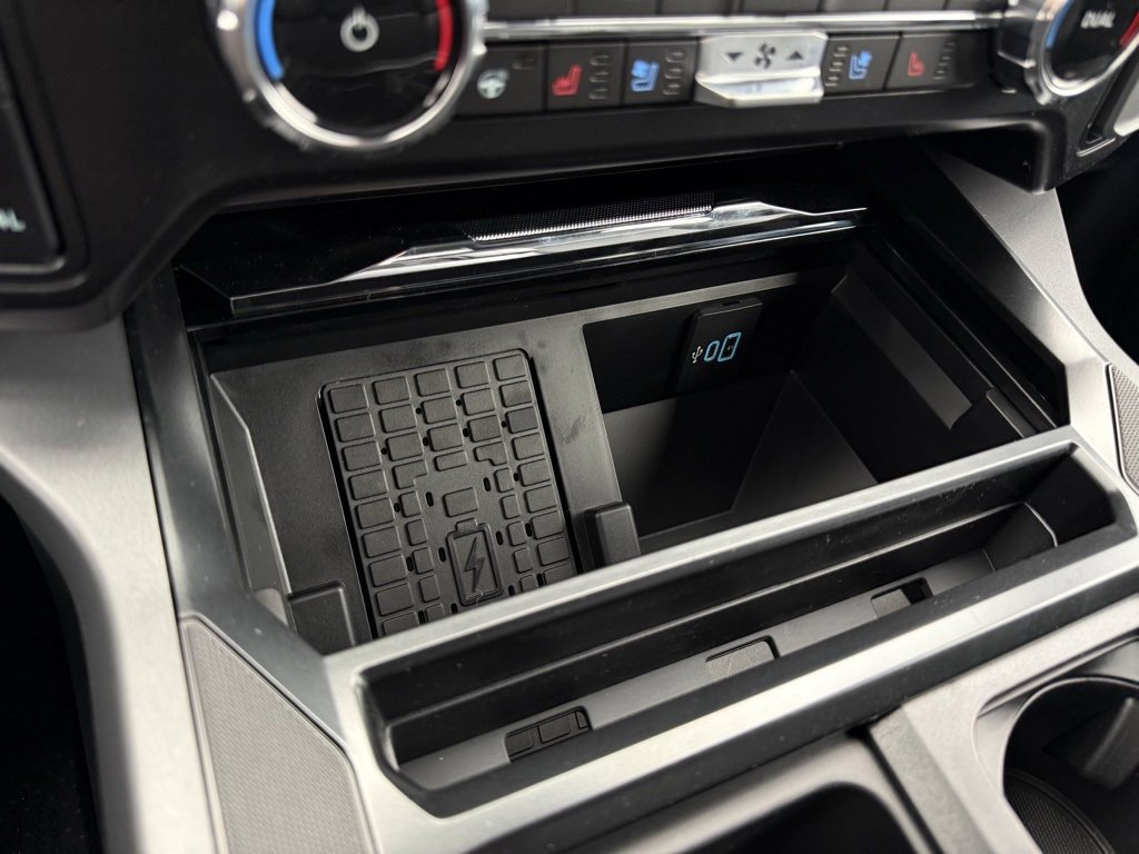 New 2026 Ford F250 Lariat w/ Black Appearance Package image 19