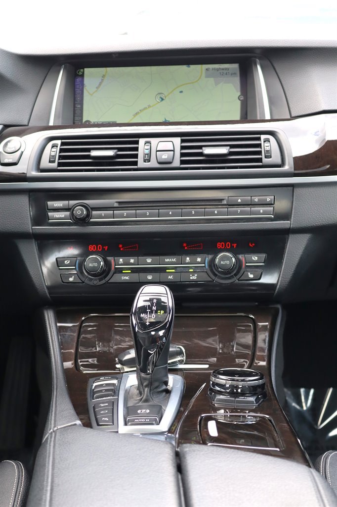 Used 2014 BMW 550i xDrive Sedan AWD/4WD image 13