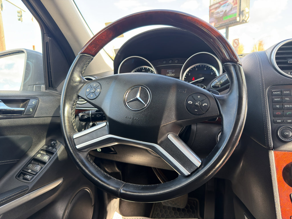 Used 2012 Mercedes-Benz GL 550 4MATIC image 26