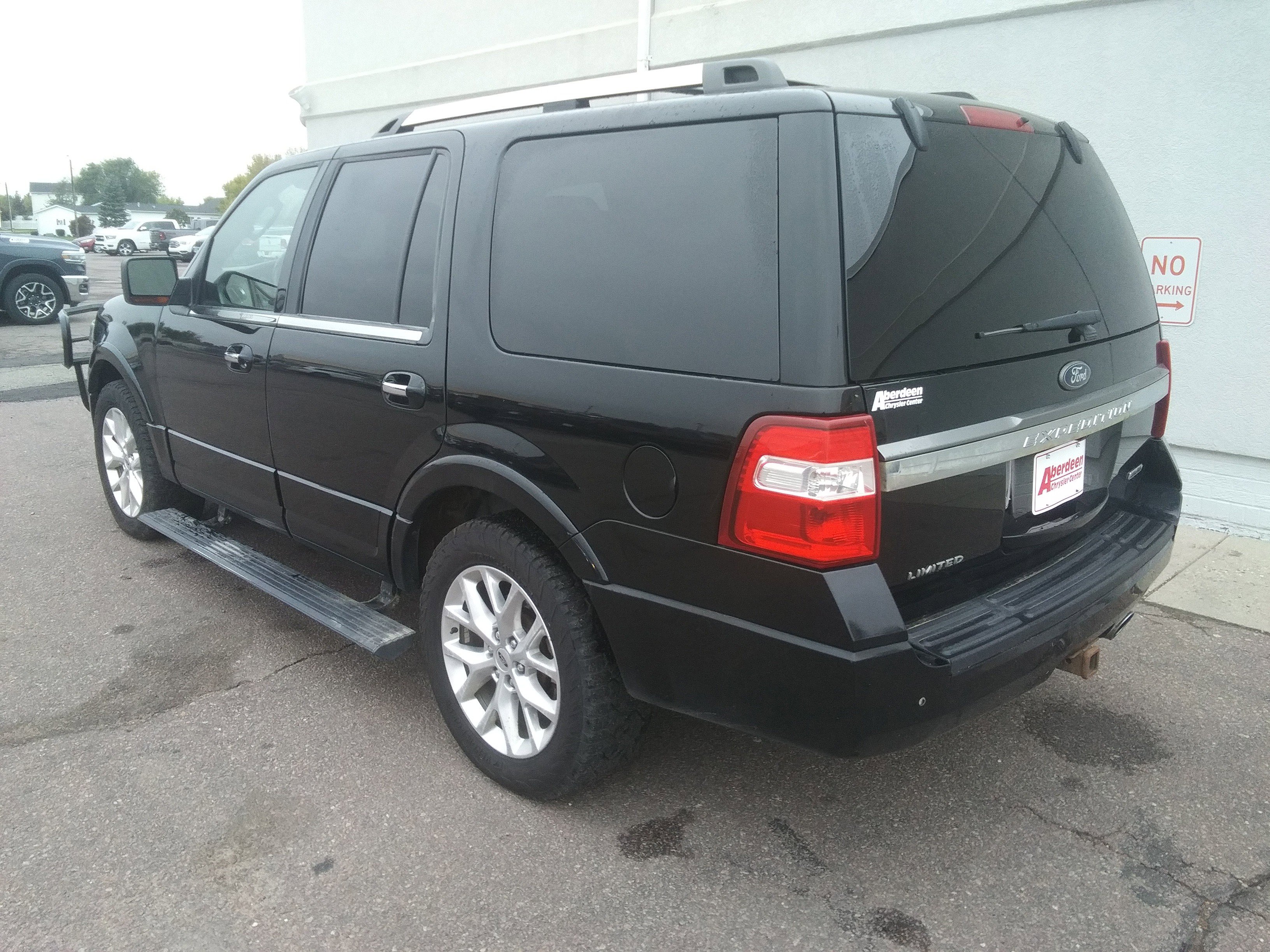 Used 2016 Ford Expedition Limited w/ Equipment Group 301A image 7