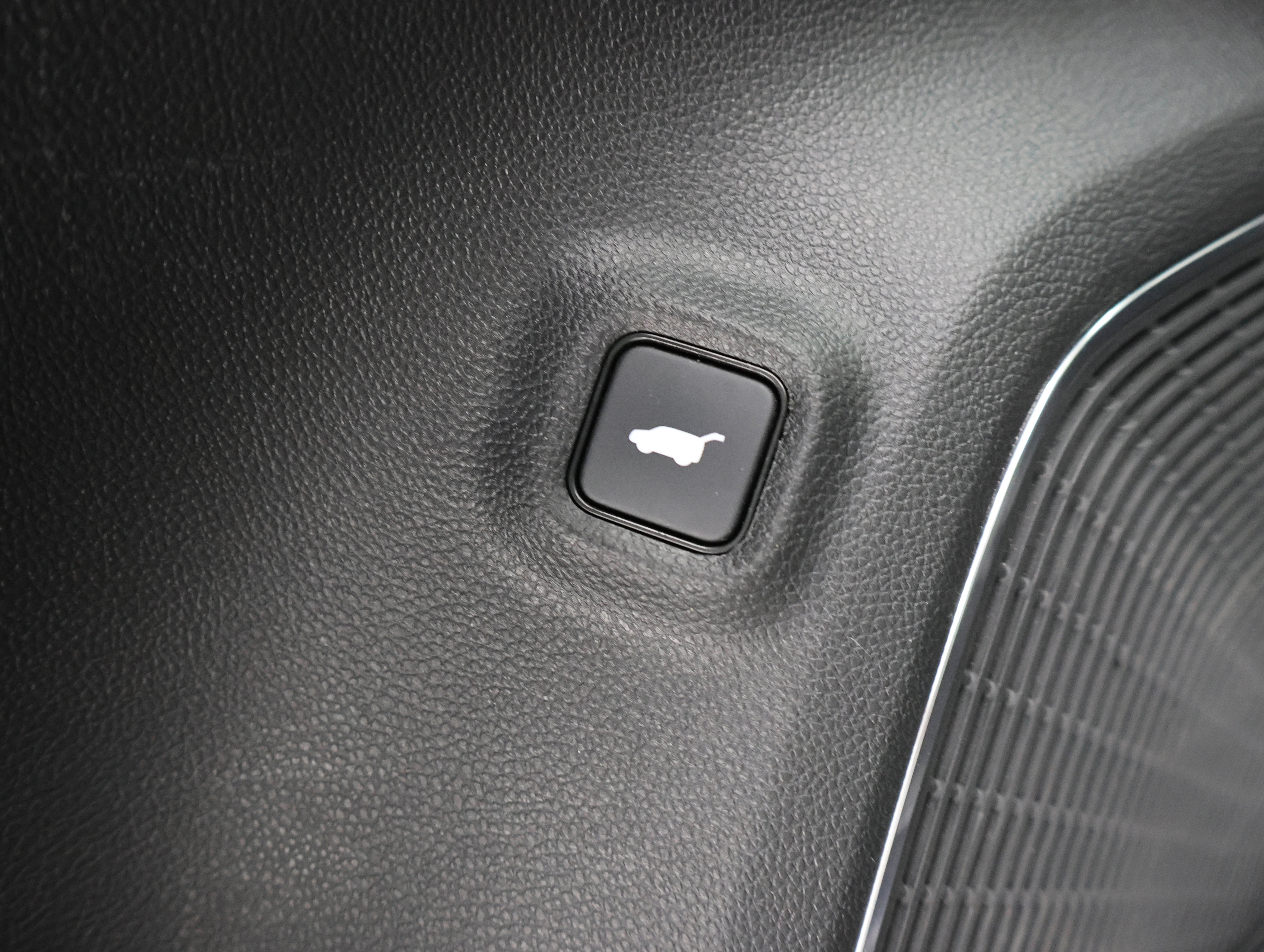 Used 2022 Acura MDX w/Technology Package image 45