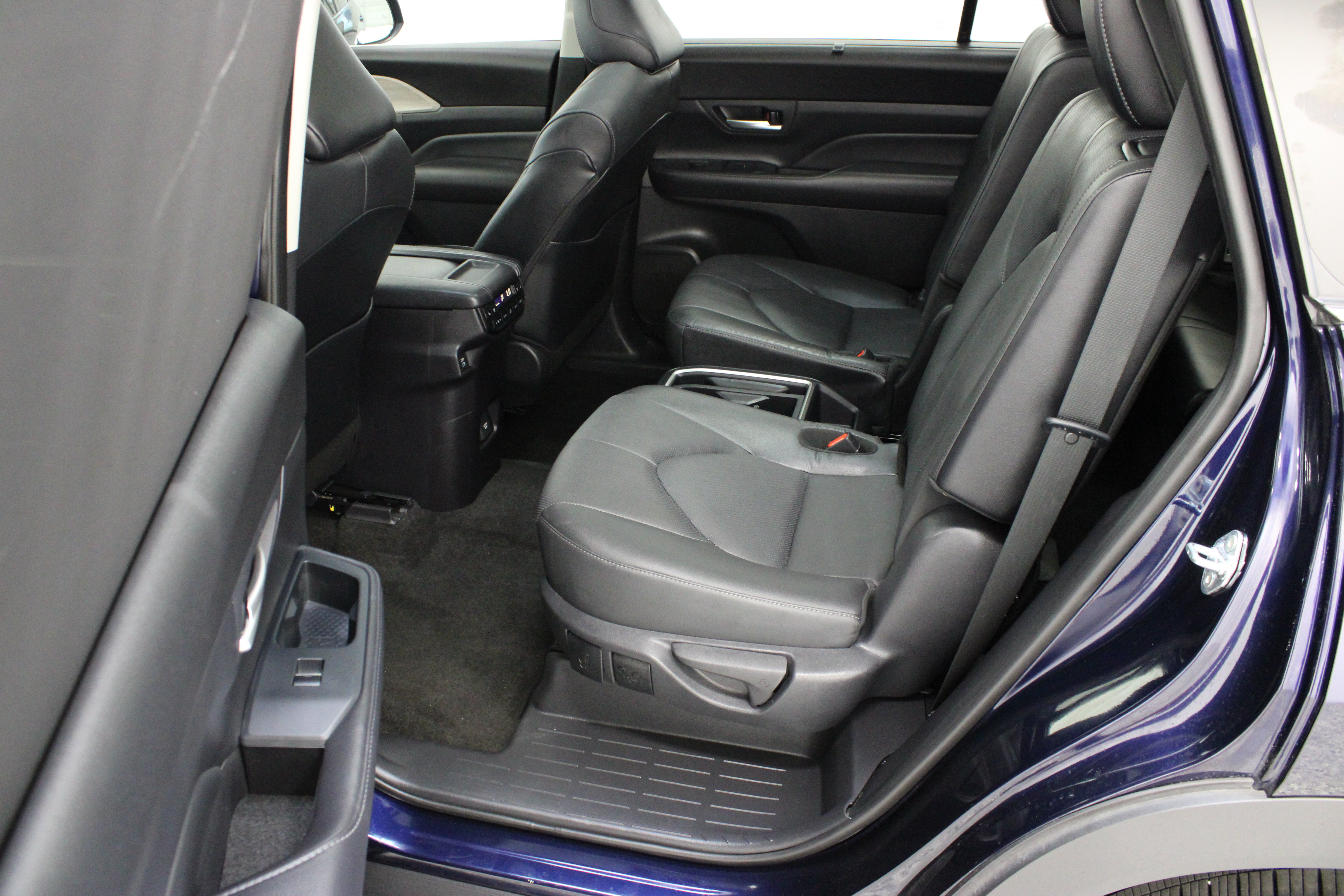 Used 2026 Toyota Grand Highlander AWD image 30