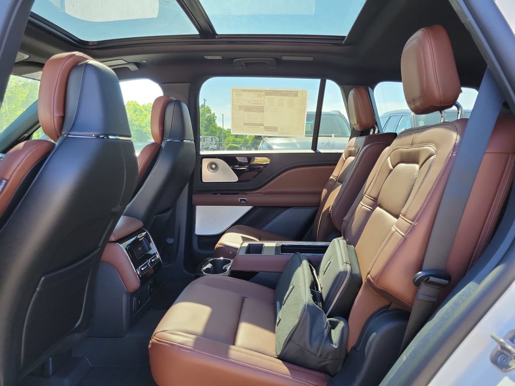 New 2026 Lincoln Aviator Reserve AWD/4WD image 14
