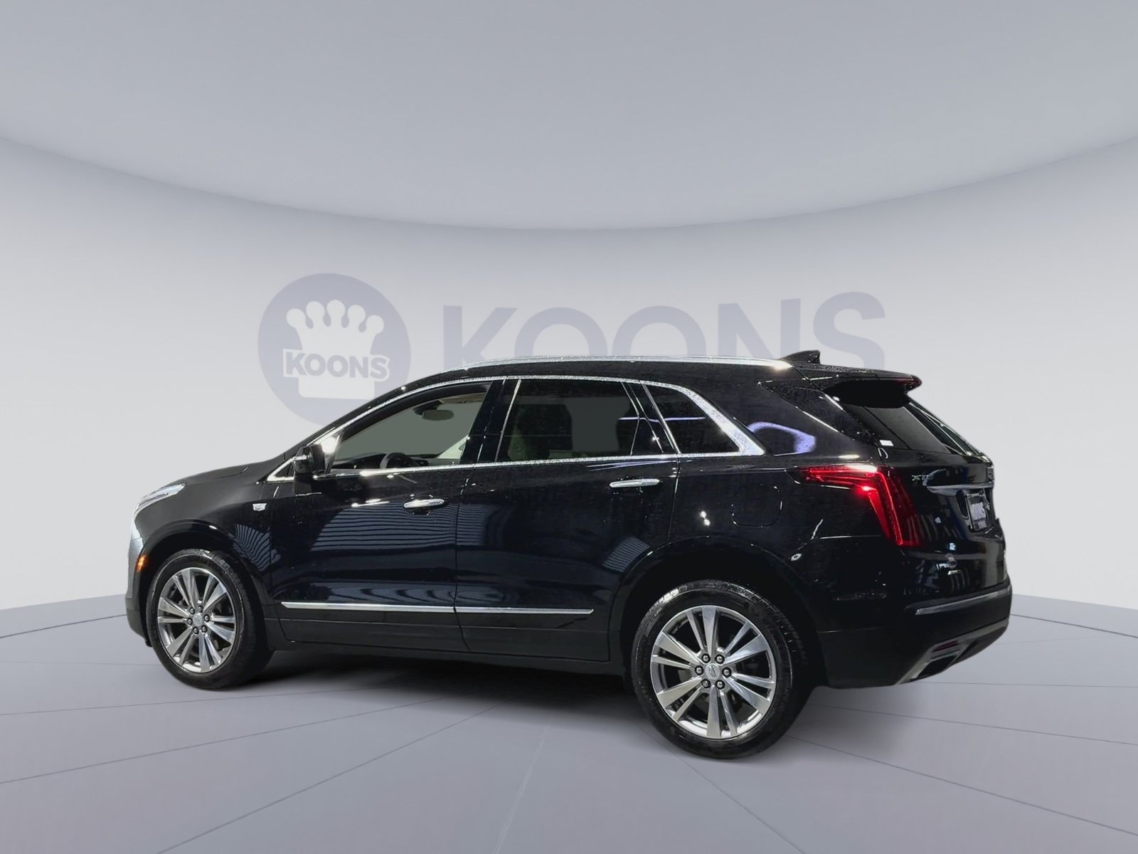 Used 2024 Cadillac XT5 Premium Luxury w/ LPO, Floor Liner Package AWD/4WD image 8