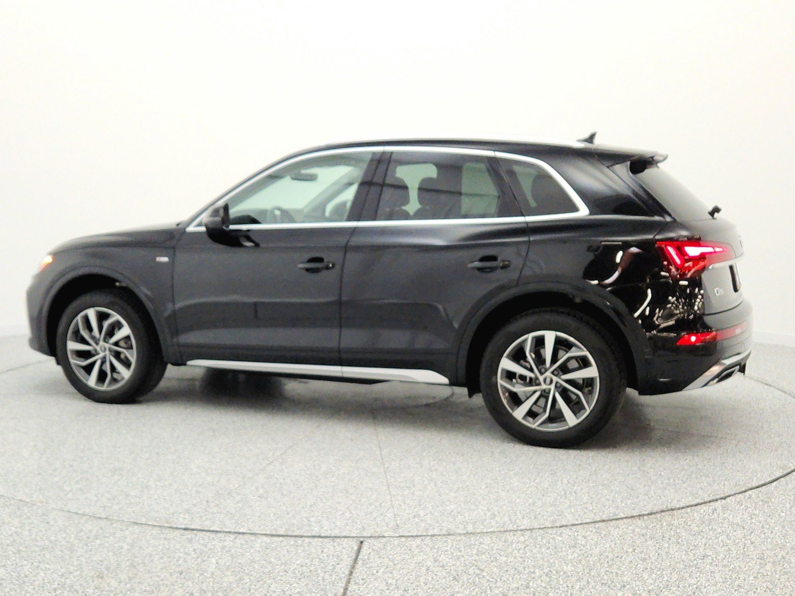 Used 2023 Audi Q5 2.0T Prestige w/ Prestige Package AWD/4WD image 8