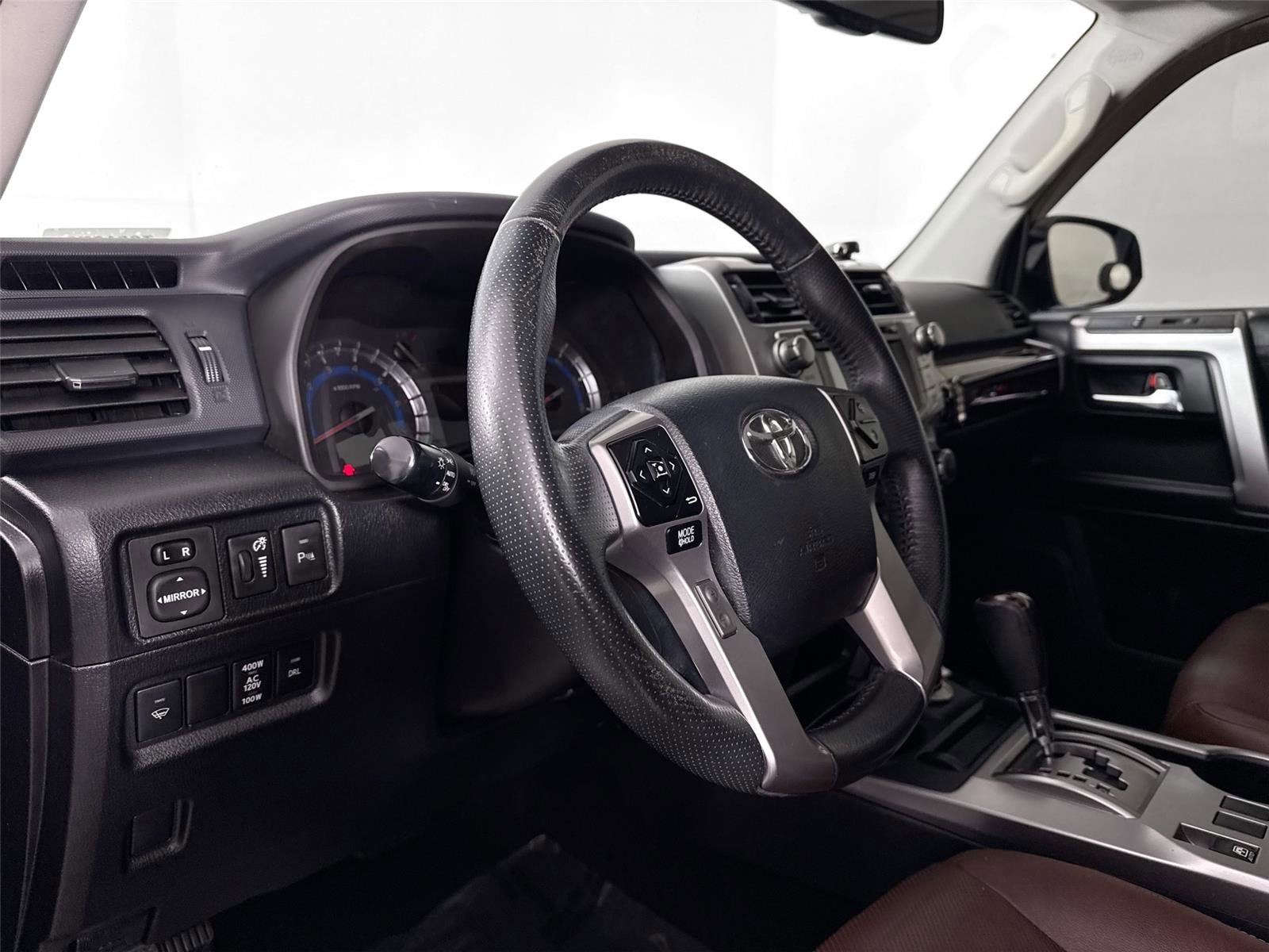 Used 2016 Toyota 4Runner Limited image 4