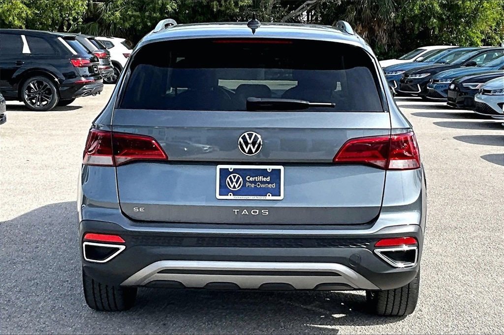 Certified 2022 Volkswagen Taos SE w/ Panoramic Sunroof Package image 6