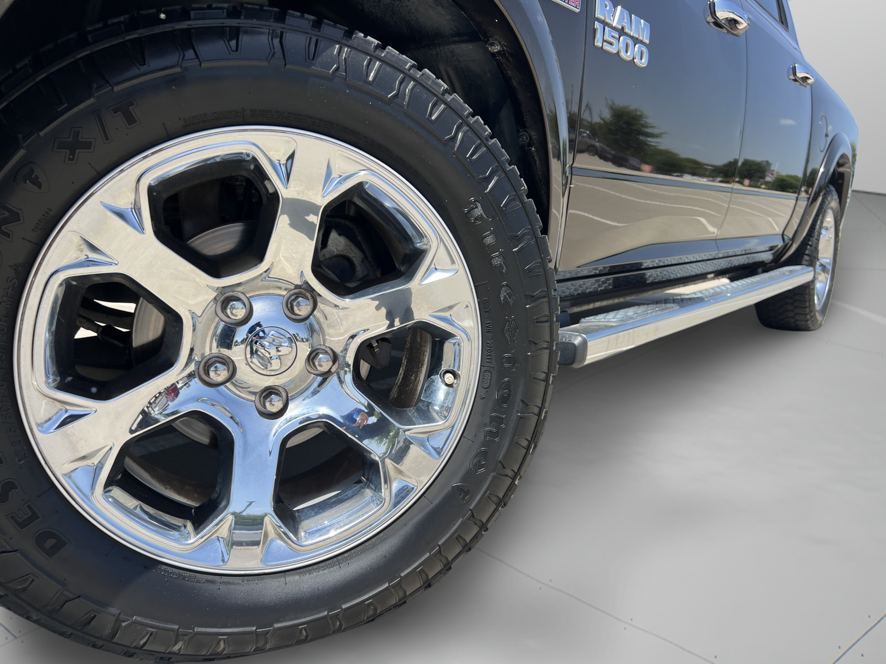 Used 2016 RAM 1500 Laramie w/ Convenience Group RWD image 30