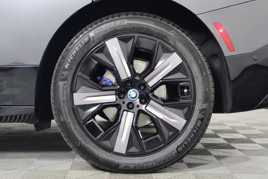 Certified 2024 BMW iX xDrive50 w/ Sport Package AWD/4WD image 15