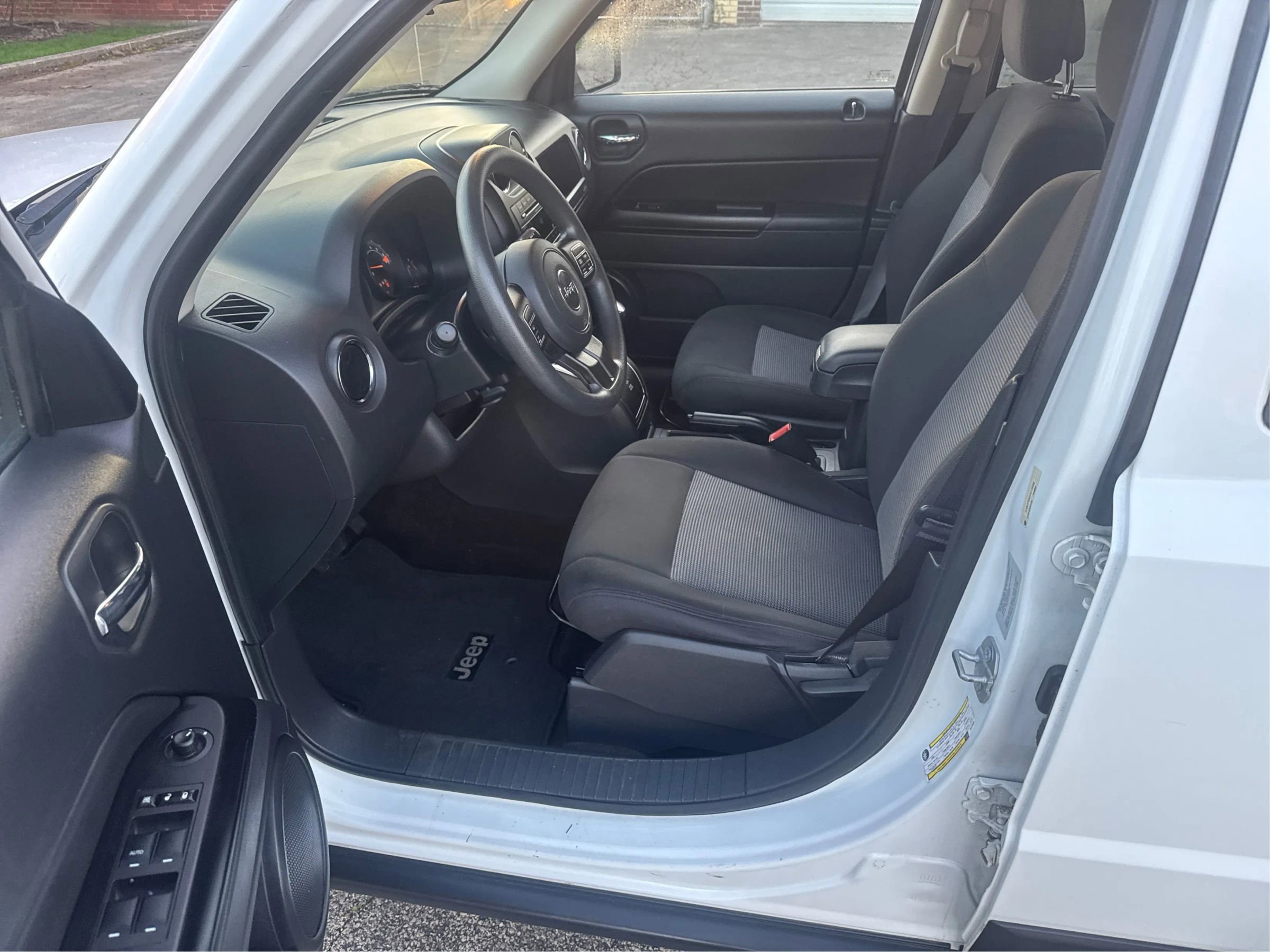 Used 2015 Jeep Patriot Sport w/ Power Value Group image 10