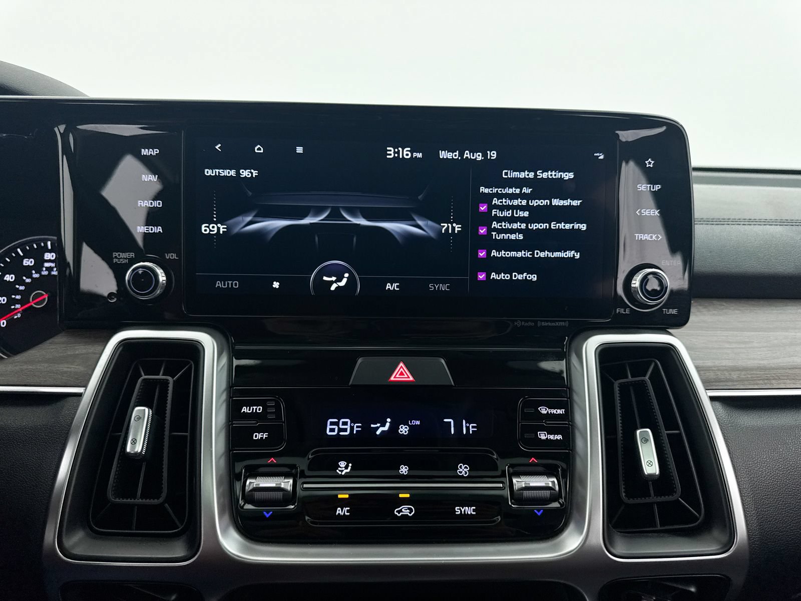 Certified 2023 Kia Sorento S AWD/4WD image 26