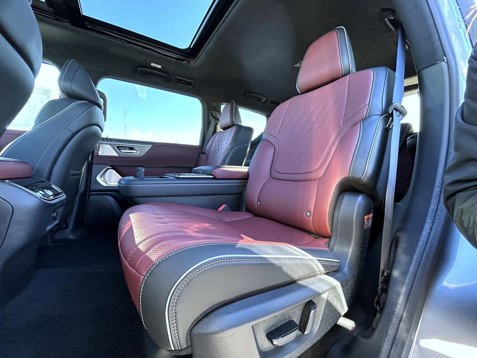 New 2026 INFINITI QX80 Autograph image 11