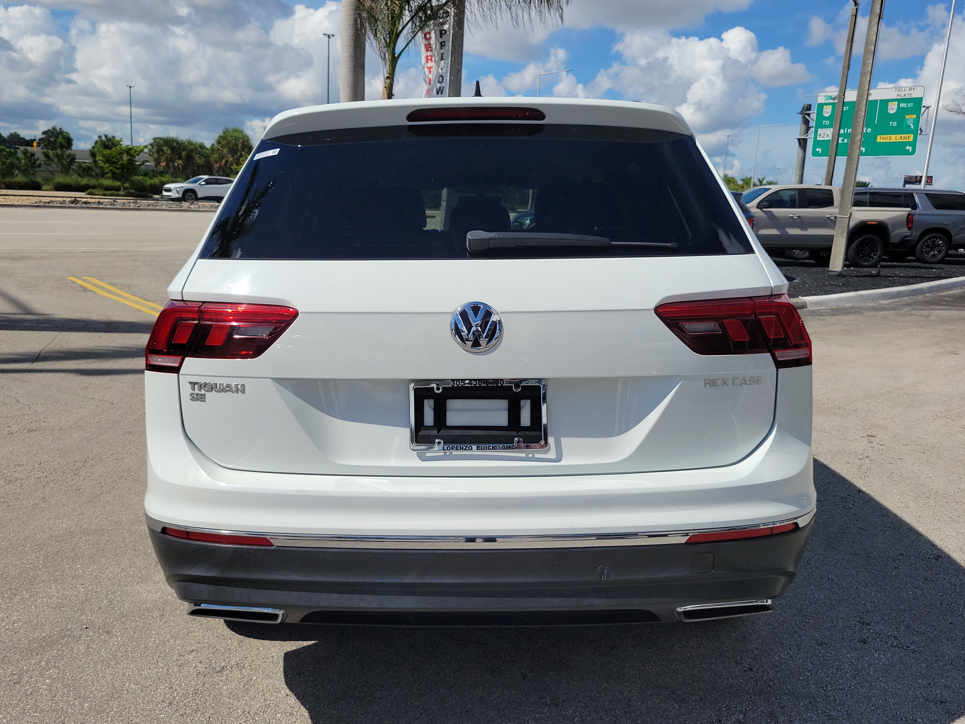 Used 2021 Volkswagen Tiguan SE FWD image 6