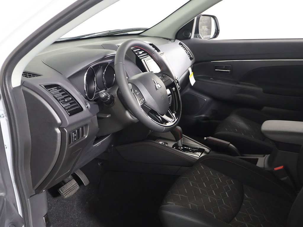 New 2027 Mitsubishi Outlander Sport LE AWD/4WD image 19