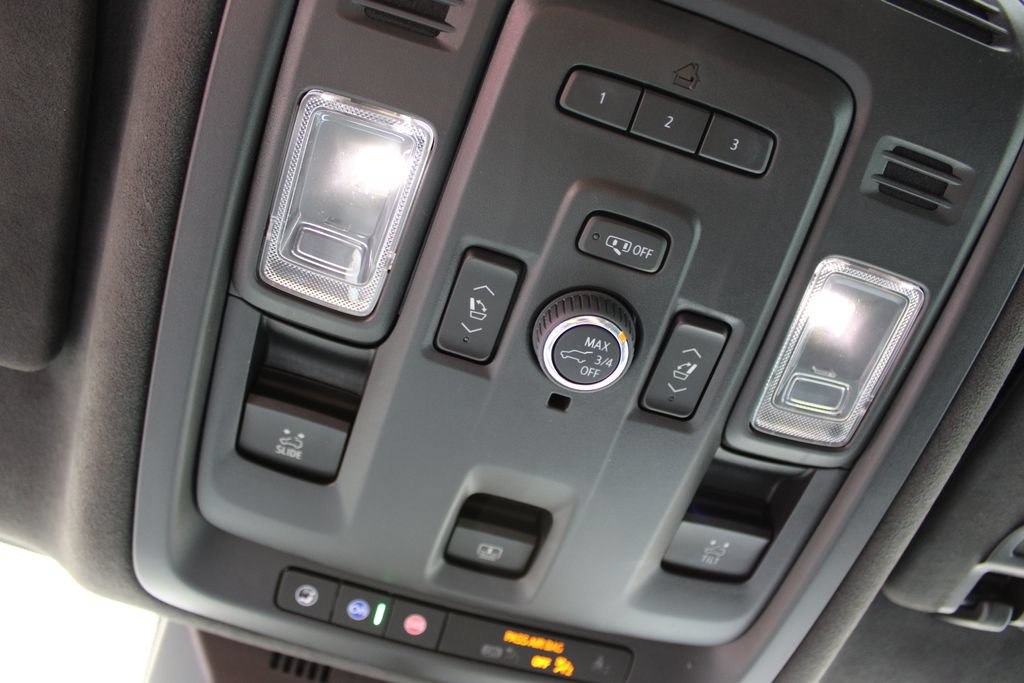 Certified 2022 Cadillac Escalade Sport Platinum AWD/4WD image 31