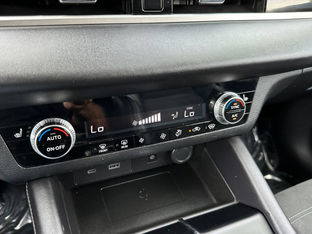 Used 2024 Mitsubishi Outlander SE AWD/4WD image 31