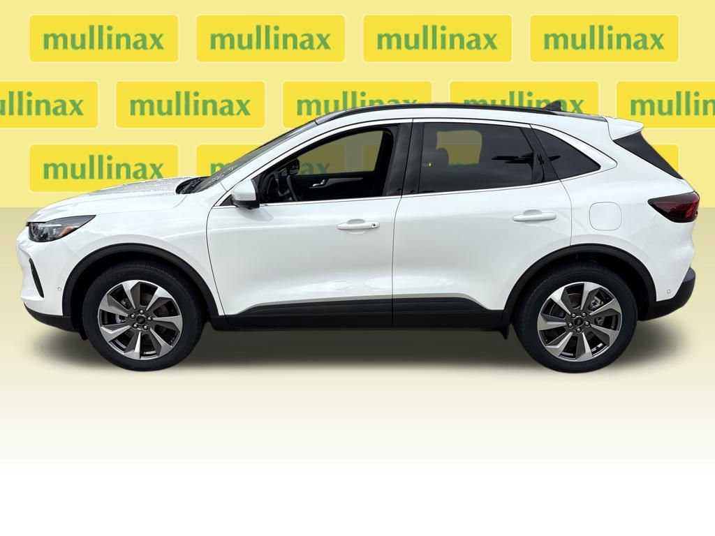 Certified 2024 Ford Escape Platinum w/ Premium Technology Package image 7