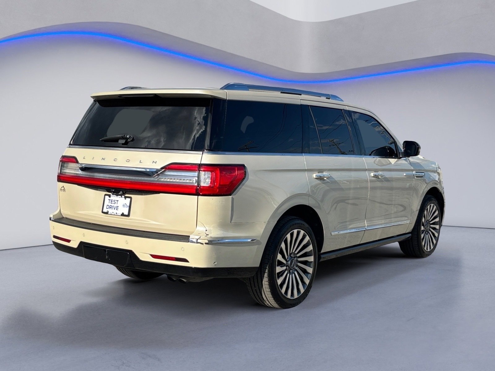Used 2018 Lincoln Navigator Reserve w/ Technology Package image 10