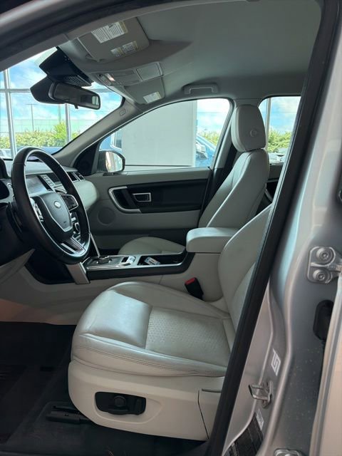 Used 2016 Land Rover Discovery Sport SE AWD/4WD image 8