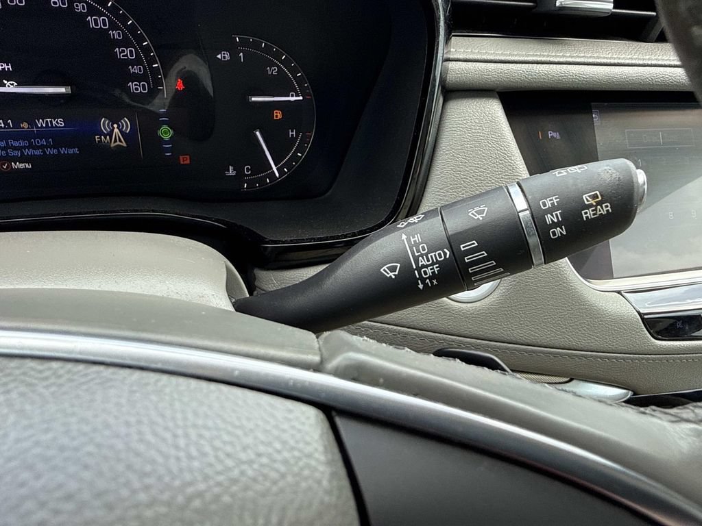 Used 2018 Cadillac XT5 Luxury w/ Driver Awareness Package FWD image 39