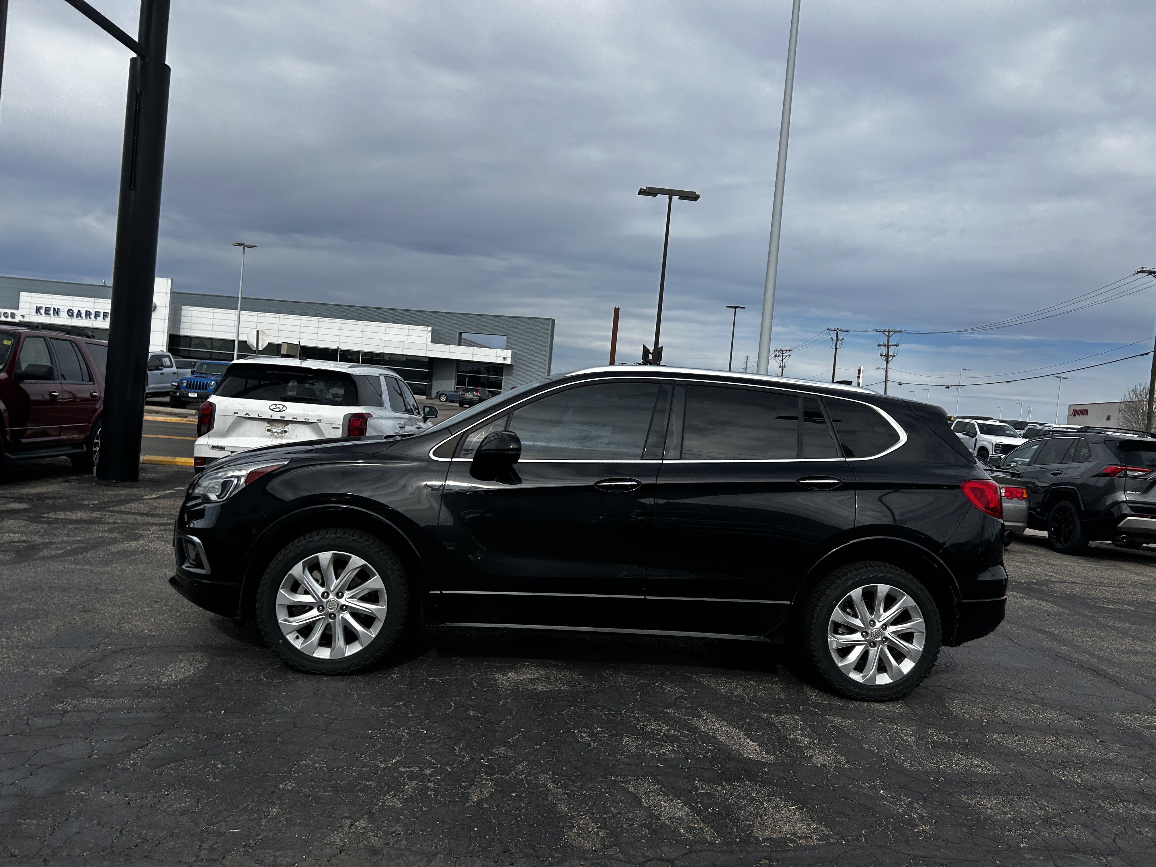 Used 2016 Buick Envision Premium AWD/4WD image 2