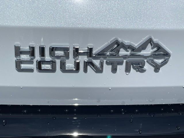 New 2026 Chevrolet Traverse High Country w/ LPO, Floor Liner Package image 13