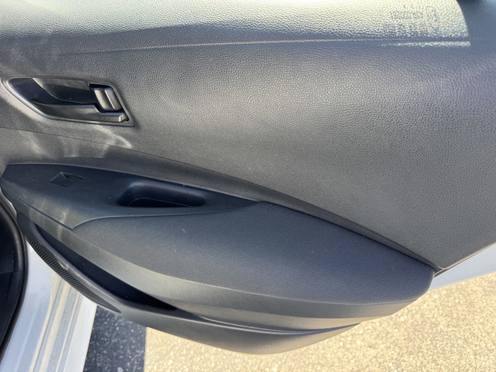 Used 2023 Toyota Corolla LE FWD image 11