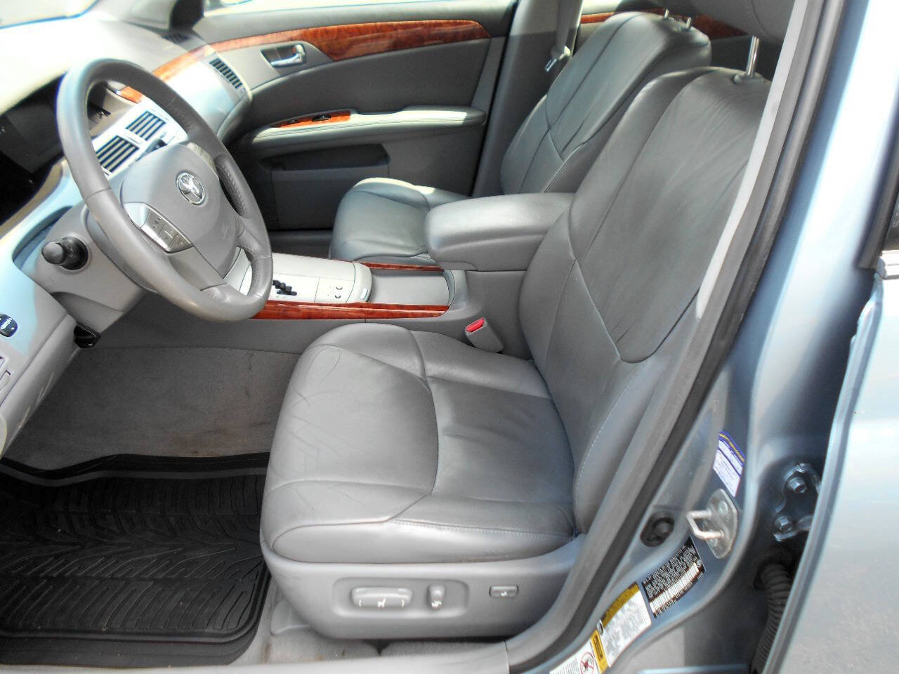 Used 2006 Toyota Avalon XLS FWD image 9